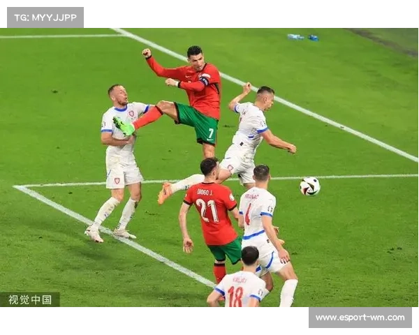 突尼斯甲级联赛非洲之鹰客场逆转比泽尔丁金祖姆比头球绝杀获胜