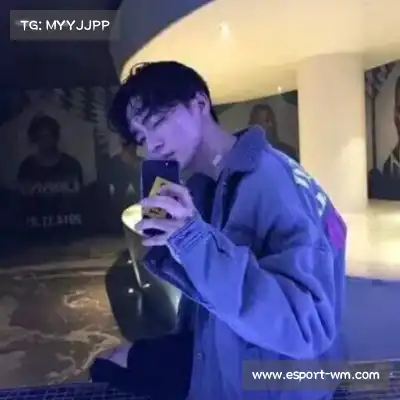 姬展立